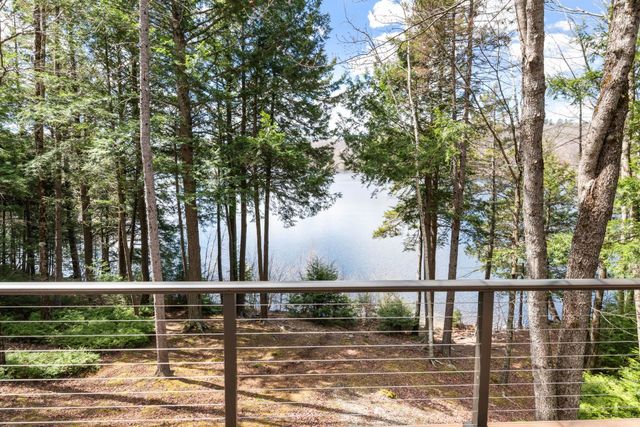 15 Sunset Walk, Enfield, NH 03748