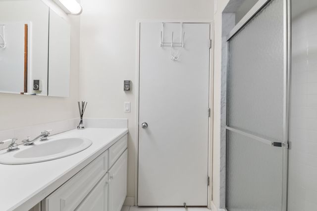 15 Sunset Walk, Enfield, NH 03748