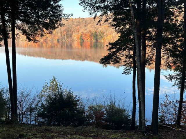 15 Sunset Walk, Enfield, NH 03748