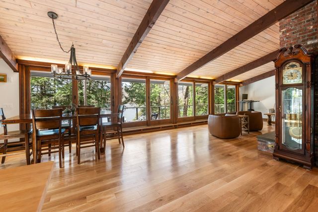 15 Sunset Walk, Enfield, NH 03748