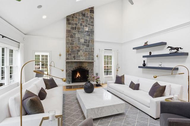 3 Oak Knoll Road, Carlisle, MA 01741