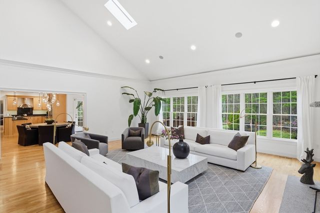 3 Oak Knoll Road, Carlisle, MA 01741
