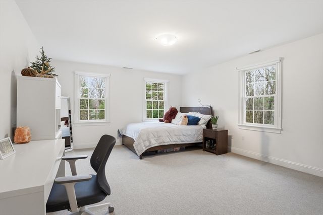 3 Oak Knoll Road, Carlisle, MA 01741