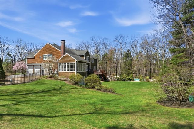 3 Oak Knoll Road, Carlisle, MA 01741