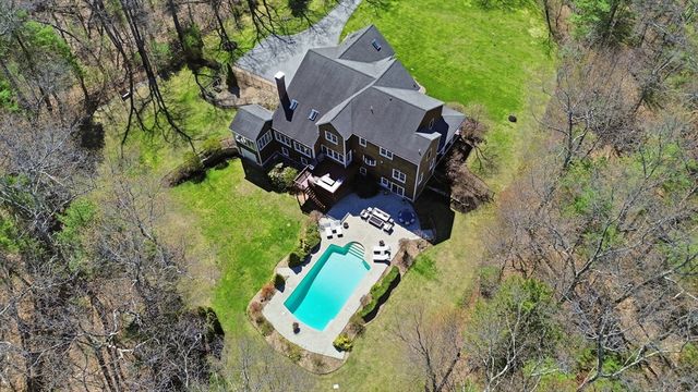 3 Oak Knoll Road, Carlisle, MA 01741
