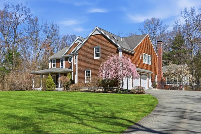 3 Oak Knoll Road, Carlisle, MA 01741