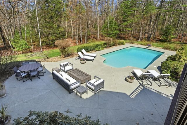 3 Oak Knoll Road, Carlisle, MA 01741