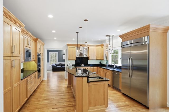 3 Oak Knoll Road, Carlisle, MA 01741