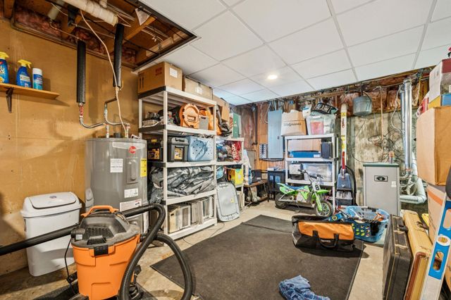 463 Route 12, Hartland, VT 05048