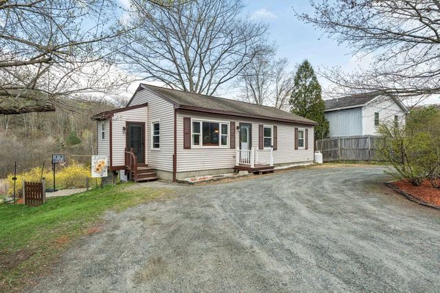 463 Route 12, Hartland, VT 05048