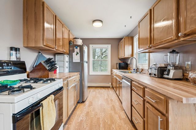 463 Route 12, Hartland, VT 05048