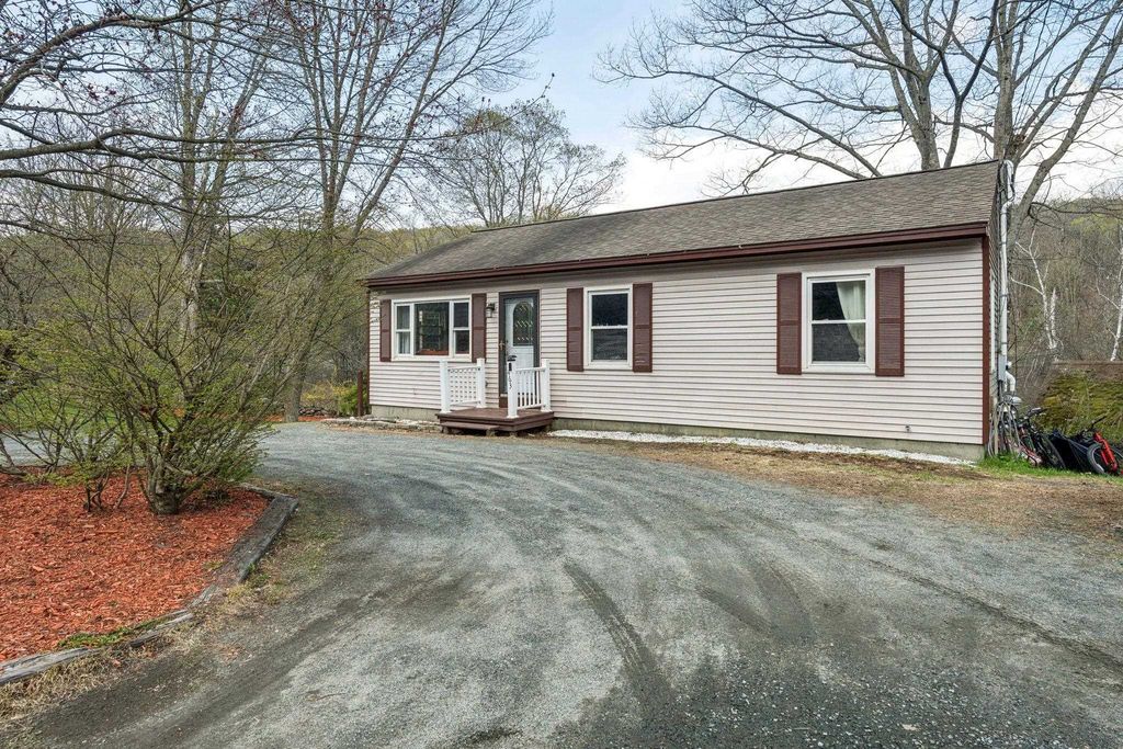 463 Route 12, Hartland, VT 05048