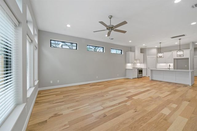 1121 E 27th Street, Houston, TX 77009