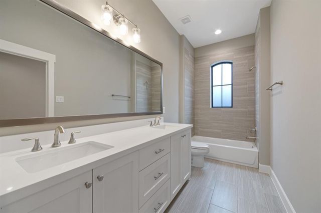 1121 E 27th Street, Houston, TX 77009