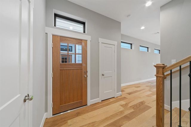 1121 E 27th Street, Houston, TX 77009