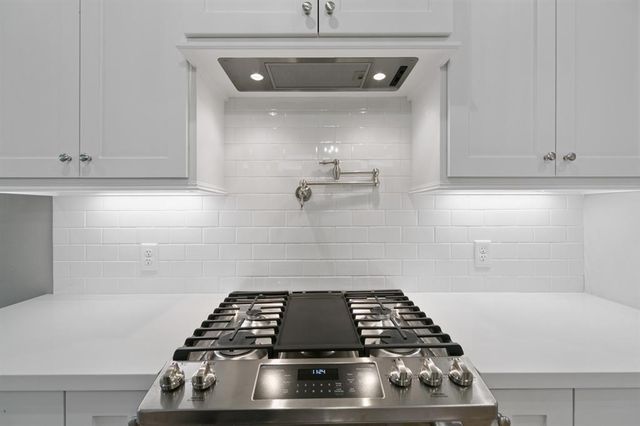 1121 E 27th Street, Houston, TX 77009