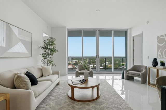 400 CENTRAL AVENUE 2008, St Petersburg, FL 33701