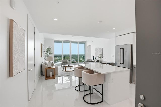 400 CENTRAL AVENUE 2008, St Petersburg, FL 33701