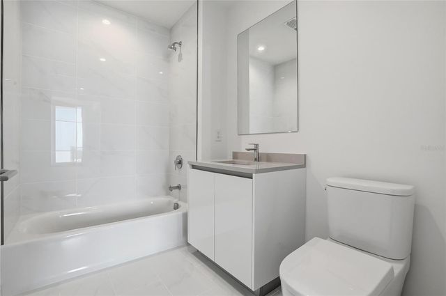 400 CENTRAL AVENUE 2008, St Petersburg, FL 33701