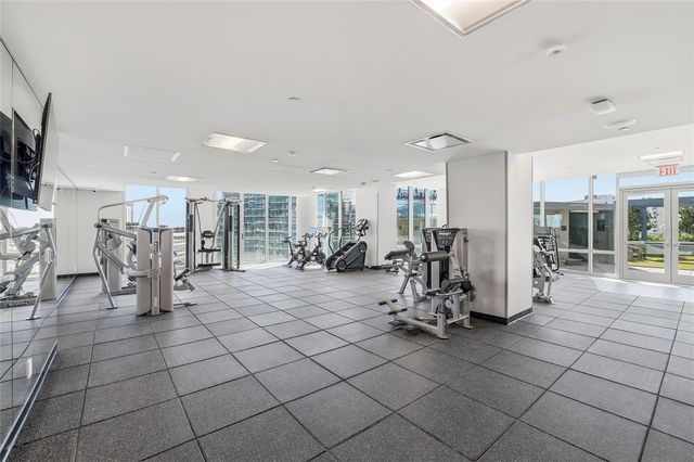 400 CENTRAL AVENUE 2008, St Petersburg, FL 33701