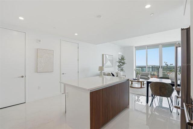 400 CENTRAL AVENUE 2008, St Petersburg, FL 33701