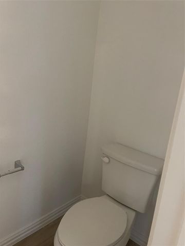 9927 Schramm Street, Irving, TX 75063