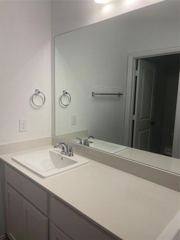 9927 Schramm Street, Irving, TX 75063