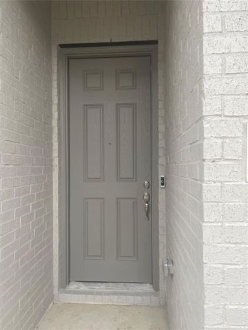 9927 Schramm Street, Irving, TX 75063