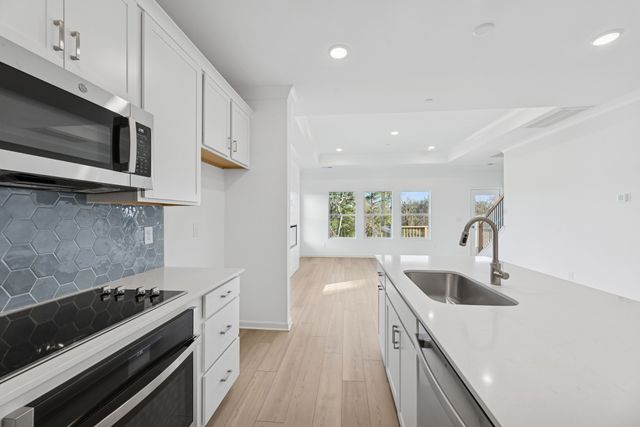 3143 Rolling Brook Drive, Columbia, TN 38401