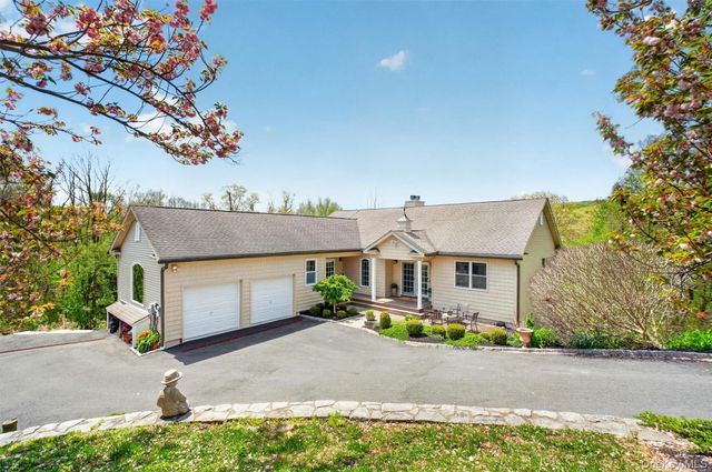 24 Powderhorn Road, Patterson, NY 12563