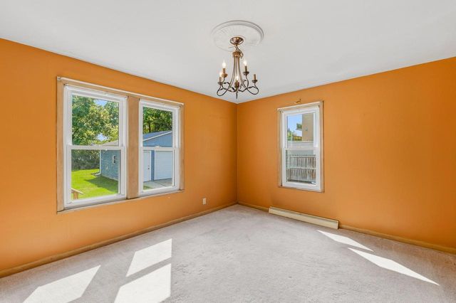 317 E Pleasant STREET, Oconomowoc, WI 53066