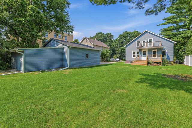 317 E Pleasant STREET, Oconomowoc, WI 53066