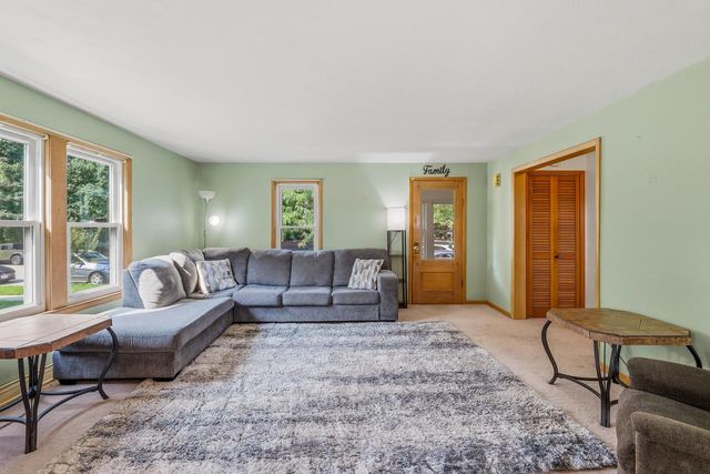 317 E Pleasant STREET, Oconomowoc, WI 53066