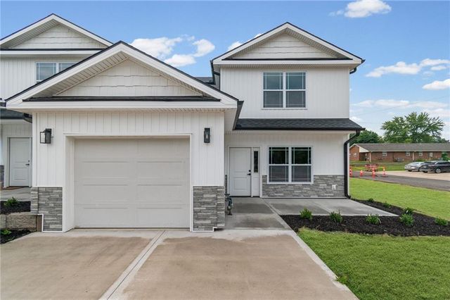 117 E 3rd Street, Lawson, MO 64062