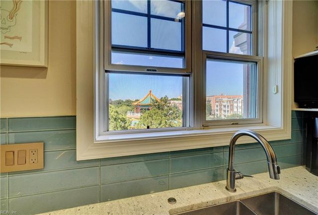 301 Brooke Ave Apt 305, Norfolk, VA 23510