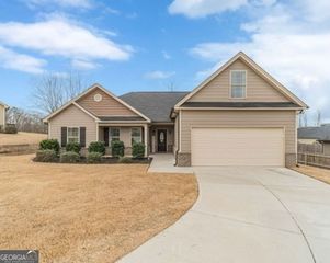 149 Peak Court, Winder, GA 30680