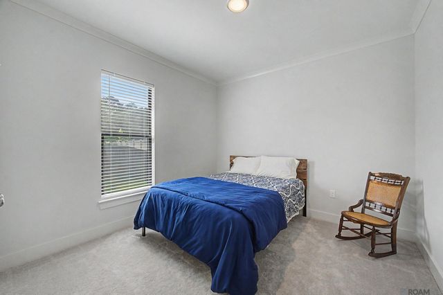 3861 Villa Michel Dr, Baton Rouge, LA 70817