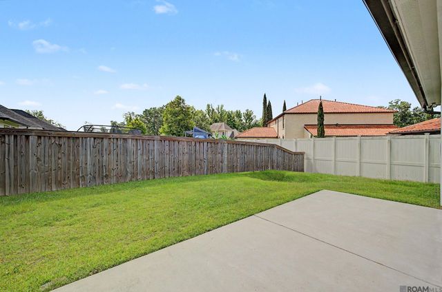 3861 Villa Michel Dr, Baton Rouge, LA 70817