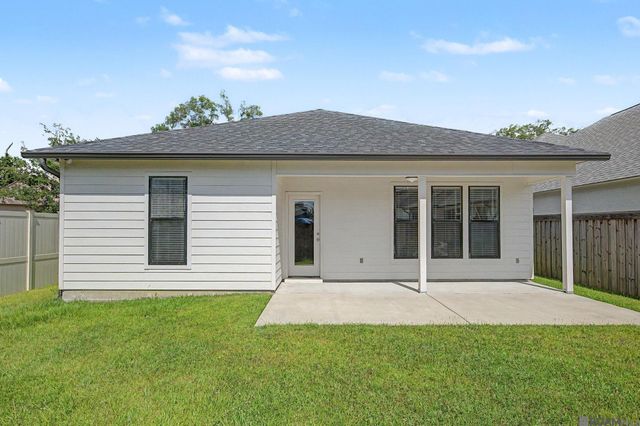 3861 Villa Michel Dr, Baton Rouge, LA 70817