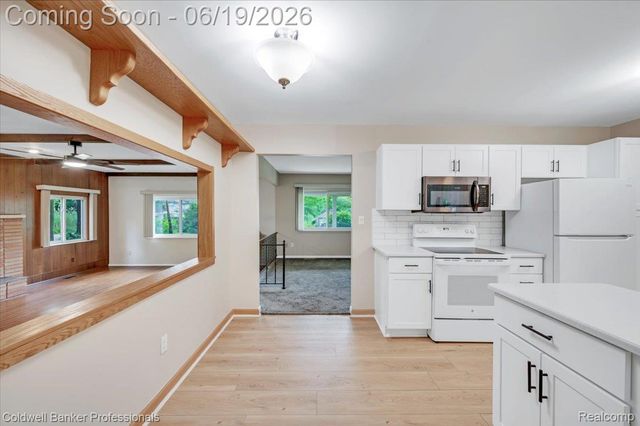 470 Oak Grove Drive, Orion Charter Township, MI 48362