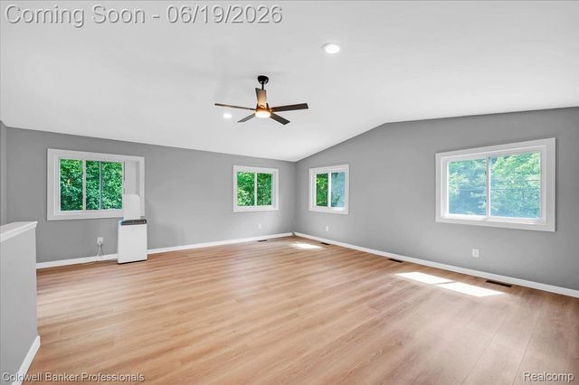 470 Oak Grove Drive, Orion Charter Township, MI 48362