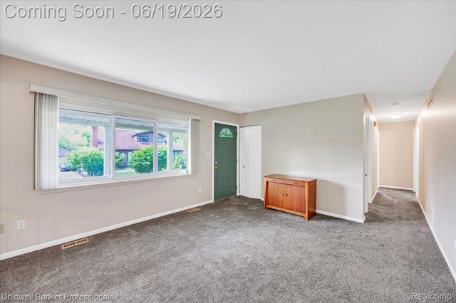 470 Oak Grove Drive, Orion Charter Township, MI 48362
