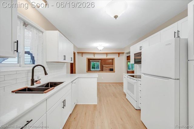470 Oak Grove Drive, Orion Charter Township, MI 48362