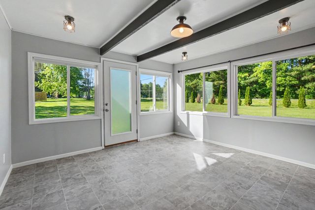 70068 Michigan 43, South Haven Twp, MI 49090