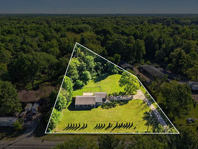 70068 Michigan 43, South Haven Twp, MI 49090