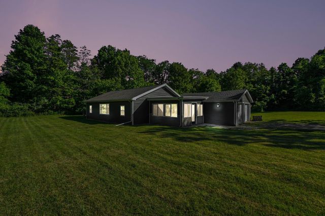 70068 Michigan 43, South Haven Twp, MI 49090