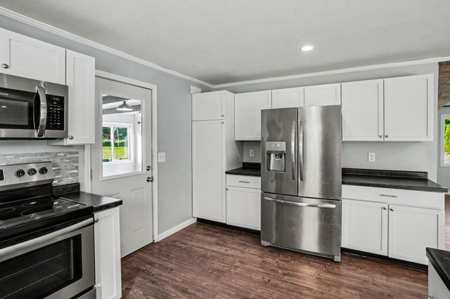 70068 Michigan 43, South Haven Twp, MI 49090