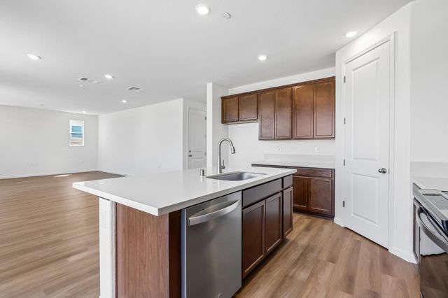 2321 E Amboy Ave, Stockton, CA 95206