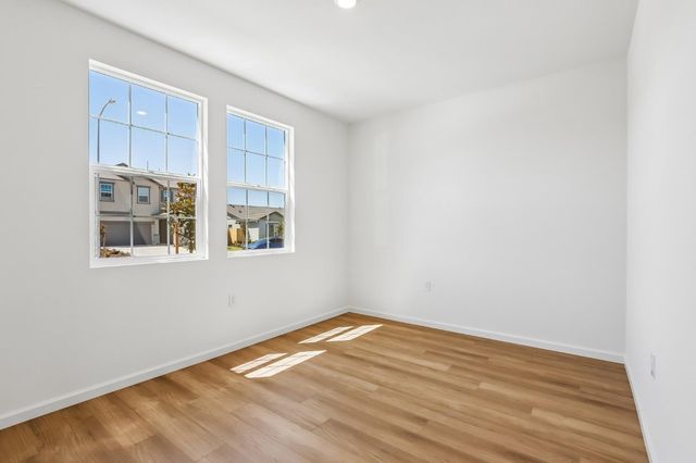 2321 E Amboy Ave, Stockton, CA 95206