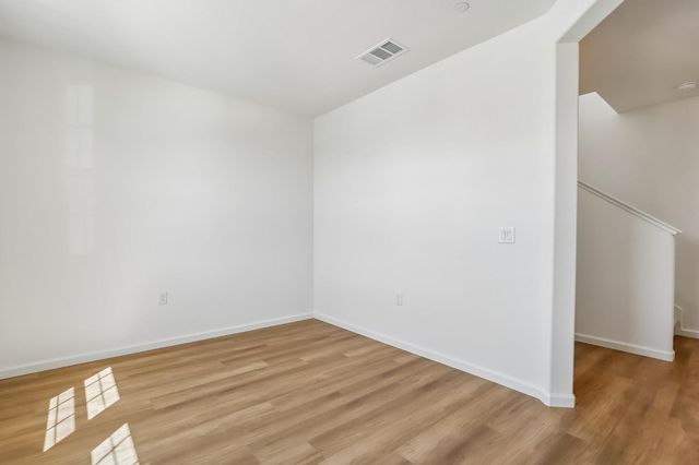 2321 E Amboy Ave, Stockton, CA 95206